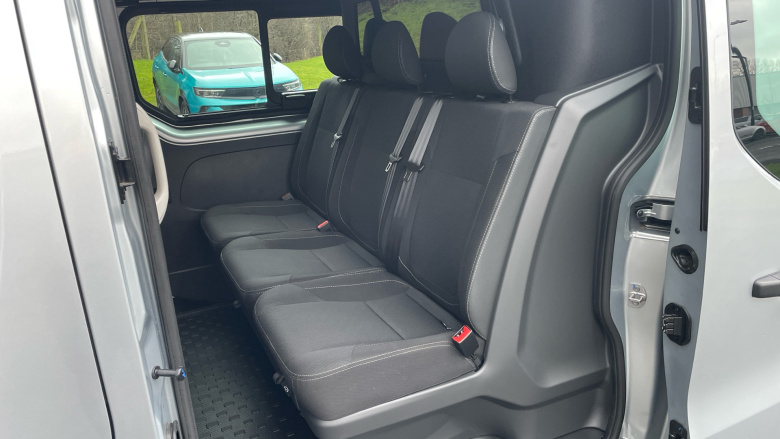 Renault Trafic Lwb Diesel LL30 Blue dCi 170 Extra Sport[Safety] Crew Van EDC